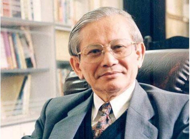PHAN HUY LÊ