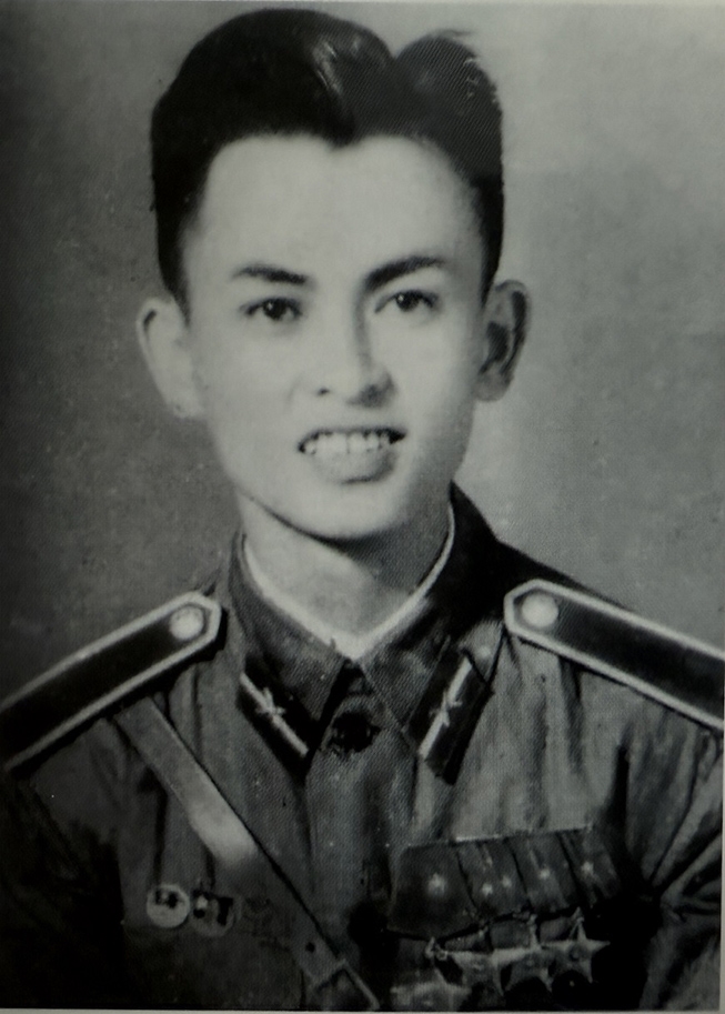 PHÙNG VĂN KHẦU