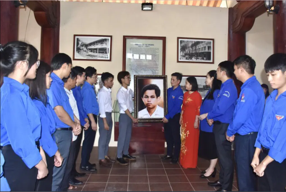 LÝ TỰ TRỌNG