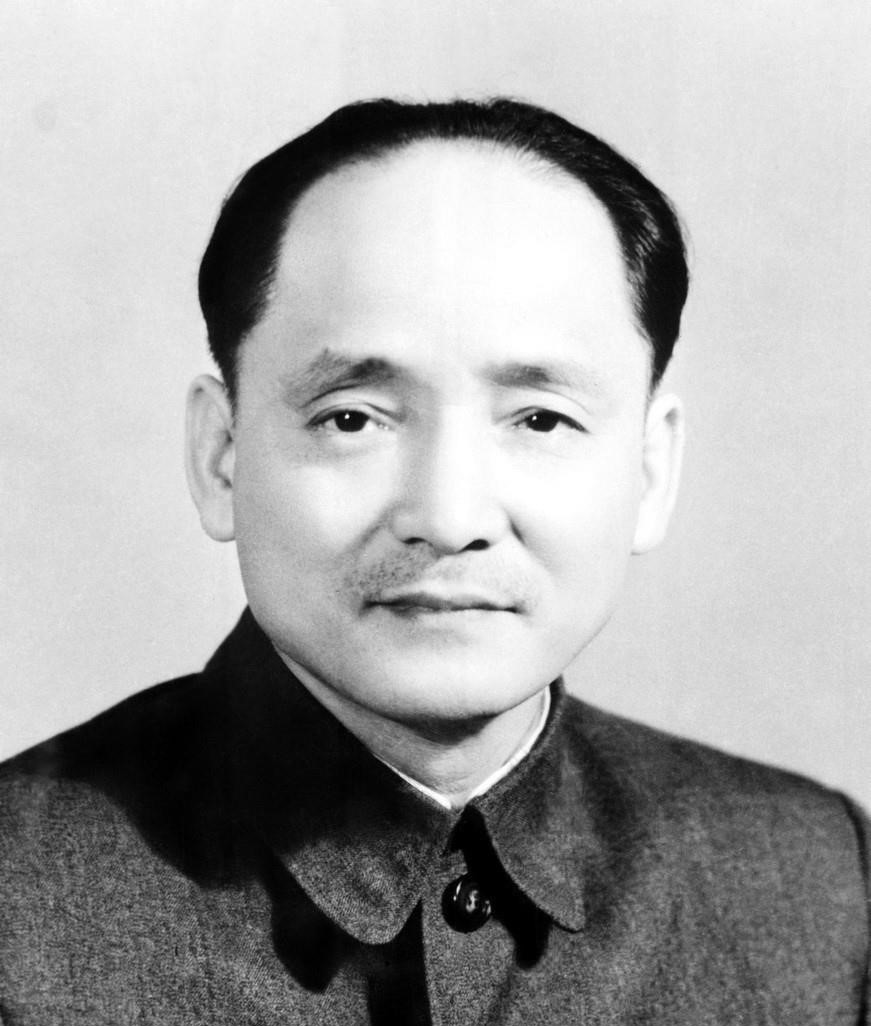 Hoàng Quốc Việt (tên thật là Hạ Bá Cang)
